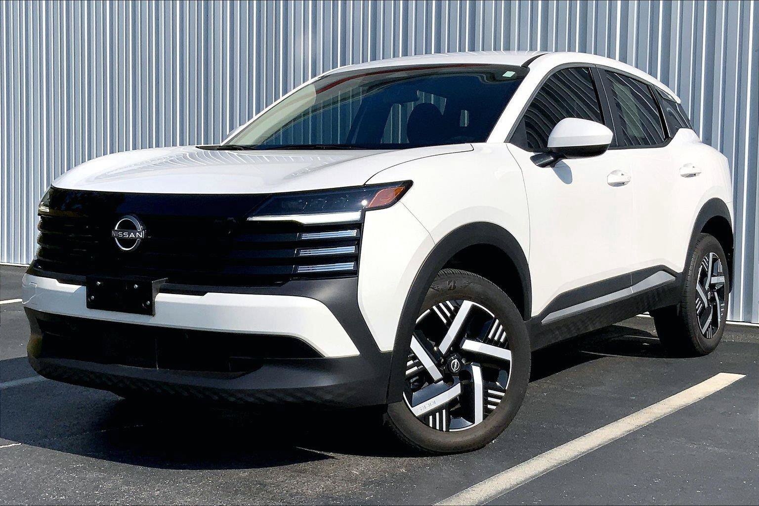 Used 2025 Nissan Kicks SV