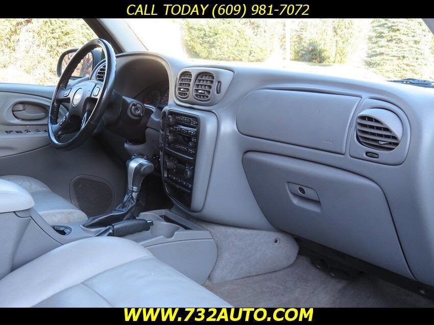Used 2008 Chevrolet TrailBlazer LT w/ Sun And 6-Disc Cd Package AWD/4WD image 6