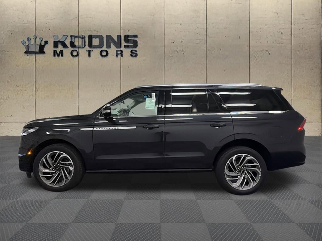 New 2026 Lincoln Navigator Reserve AWD/4WD image 4