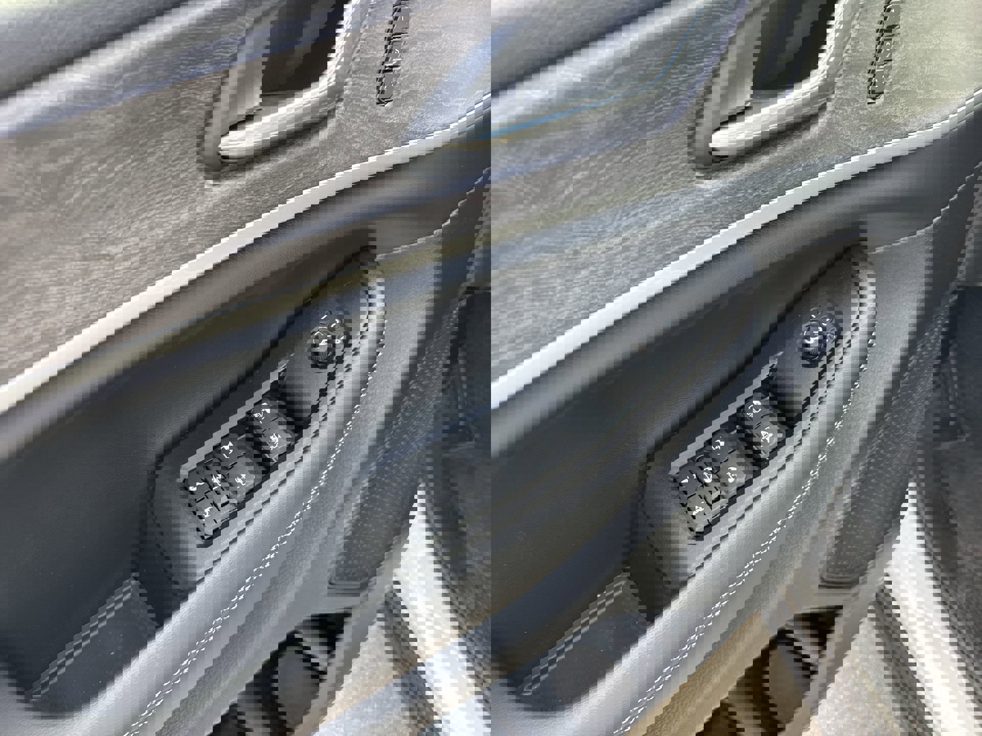 Certified 2025 Jeep Grand Cherokee L Limited w/ Trailer Tow Package image 19