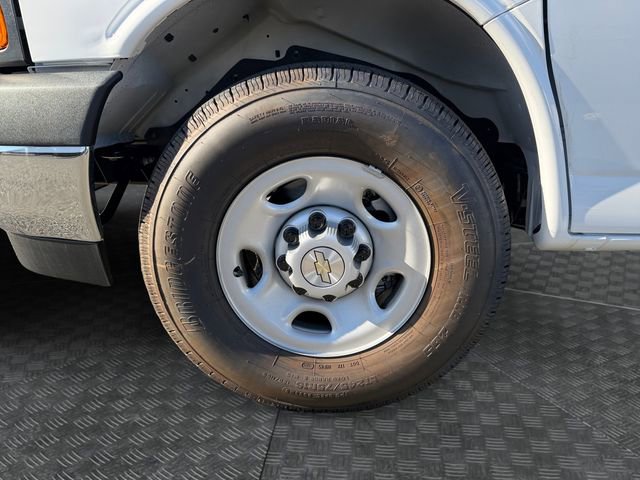 New 2025 Chevrolet Express 3500 w/ Driver Convenience Package image 14