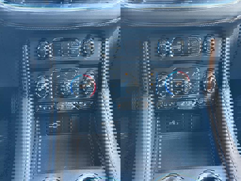 Certified 2023 Chevrolet Suburban High Country w/ Max Trailering Package image 11