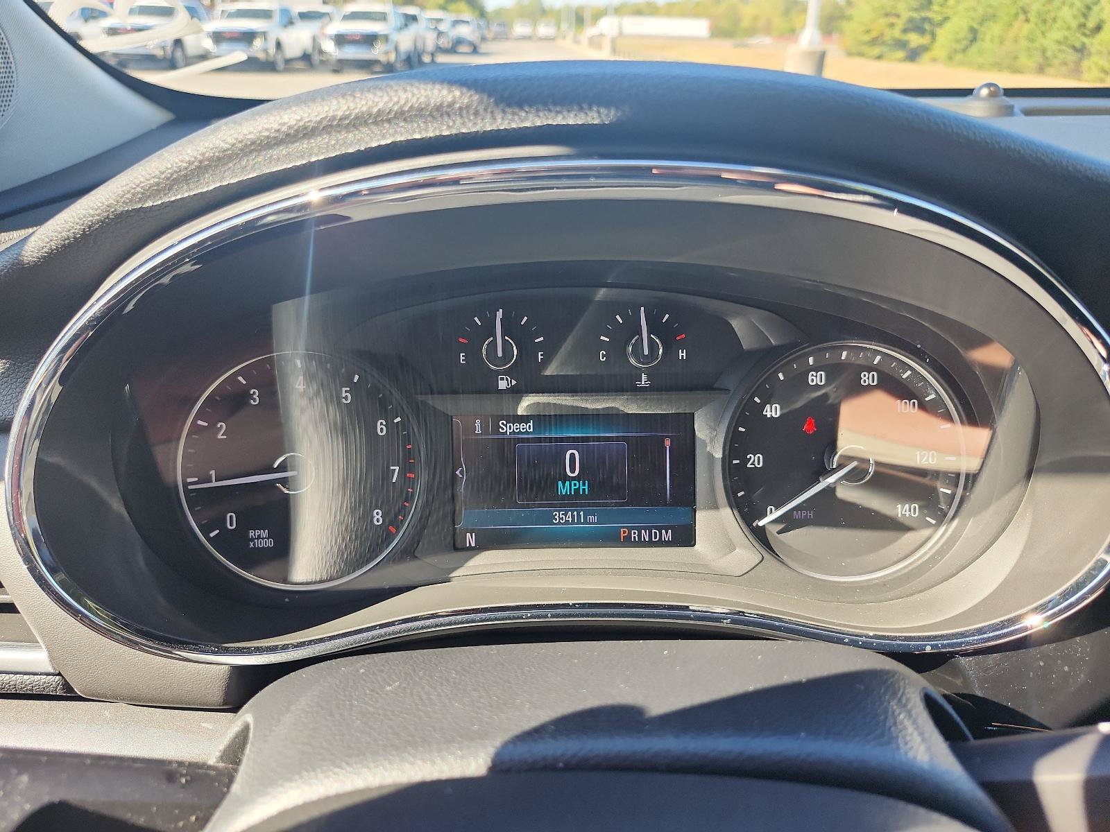 Used 2022 Buick Encore Preferred AWD/4WD image 20