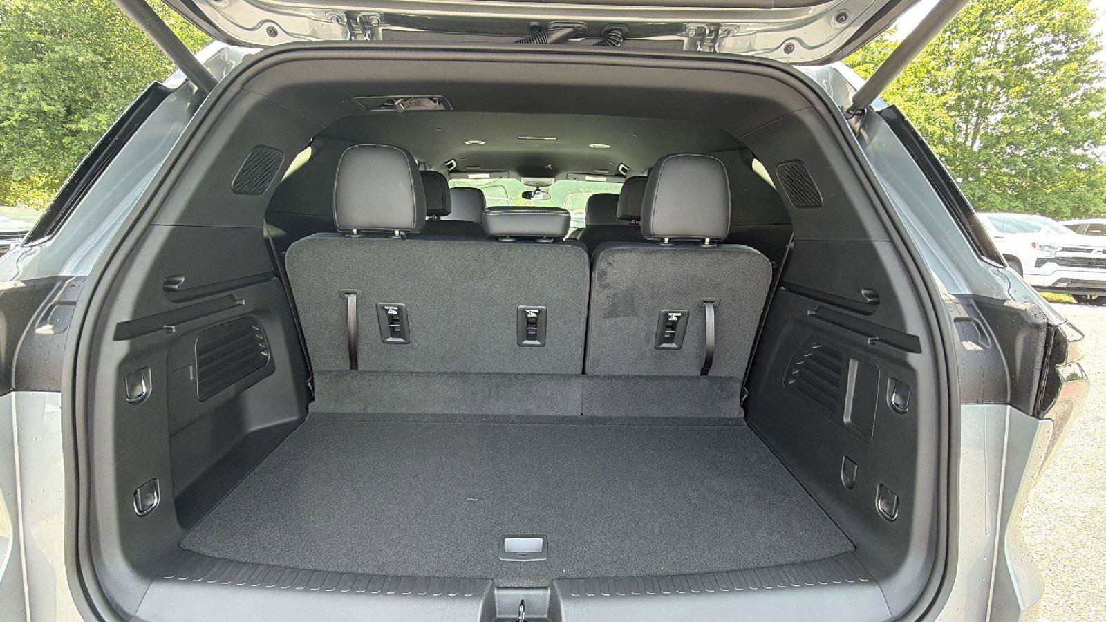 New 2026 Chevrolet Traverse LT AWD/4WD image 9
