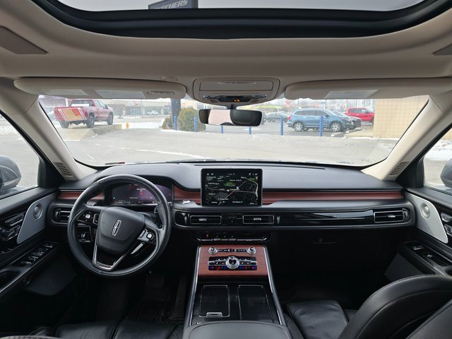 Used 2021 Lincoln Aviator Reserve w/ Equipment Group 210A image 16