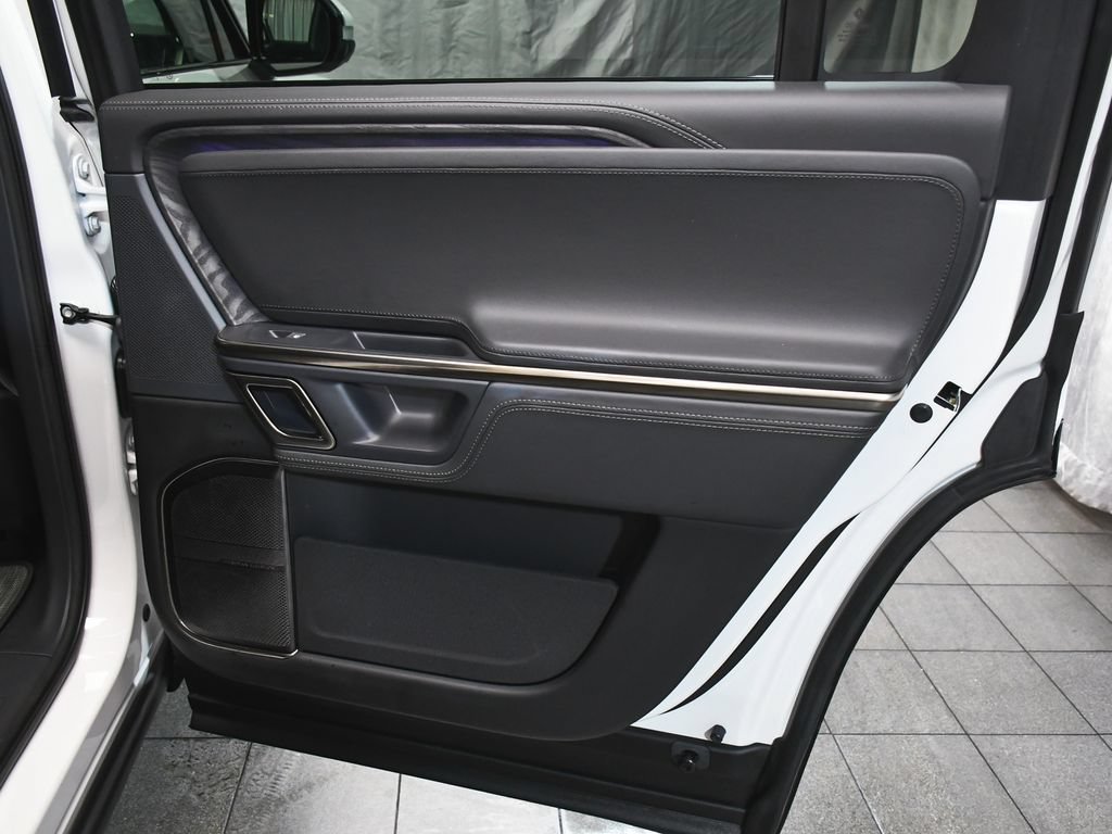Used 2022 Rivian R1S Launch Edition AWD/4WD image 14