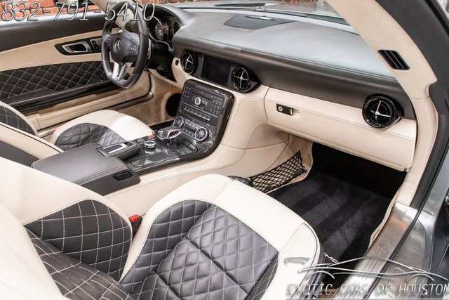 Used 2014 Mercedes-Benz SLS AMG GT Roadster w/ Designo Style Package image 39