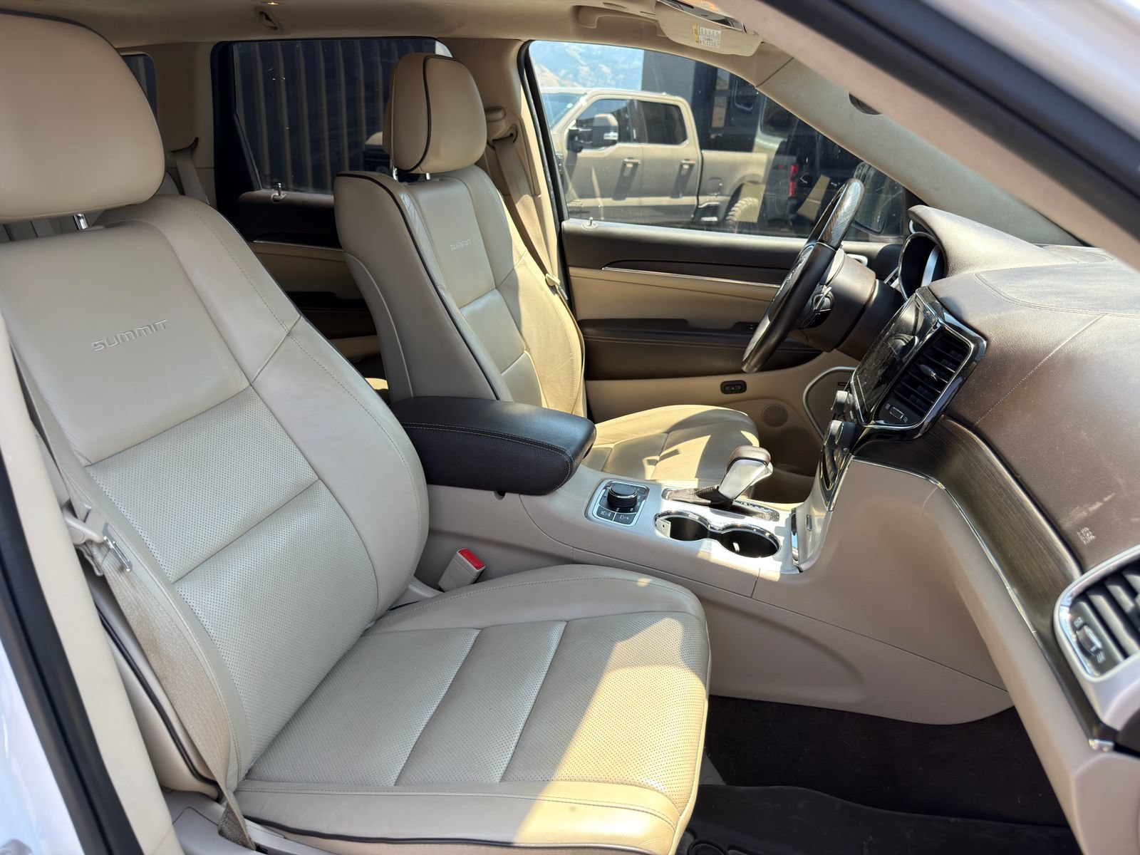 Used 2021 Jeep Grand Cherokee Summit AWD/4WD image 12