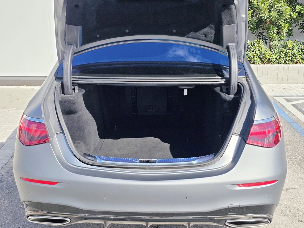 Used 2023 Mercedes-Benz S 580 4MATIC Sedan w/ AMG Line image 11