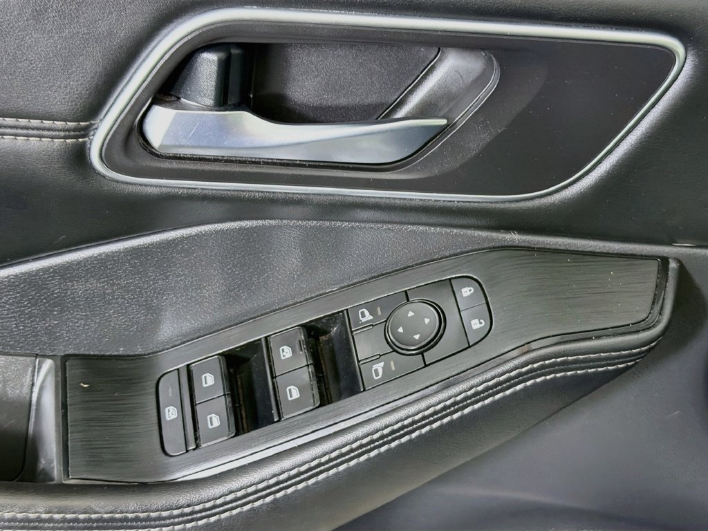 Used 2021 Nissan Rogue SV w/ Premium Package FWD image 22