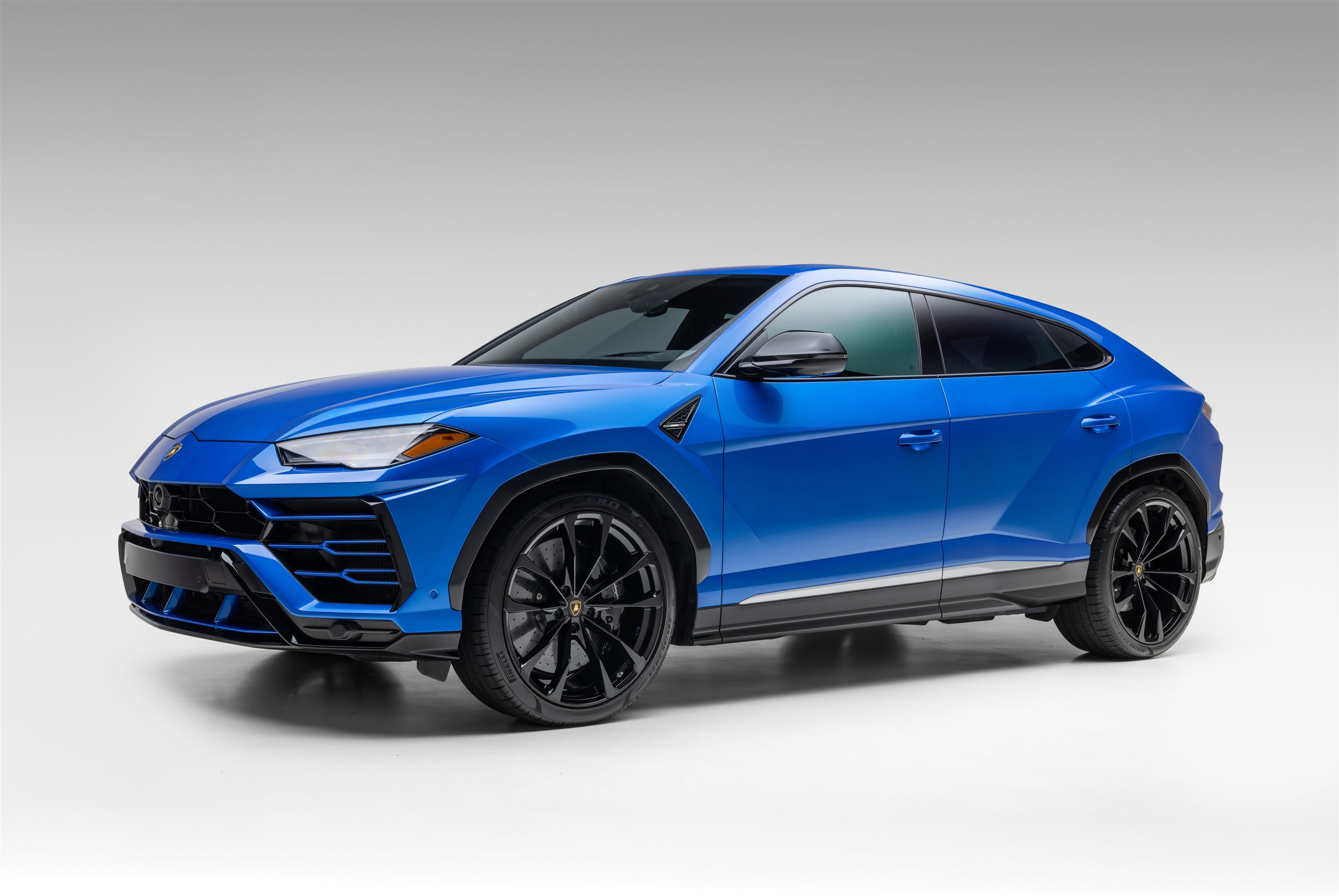 Used 2019 Lamborghini Urus video 2