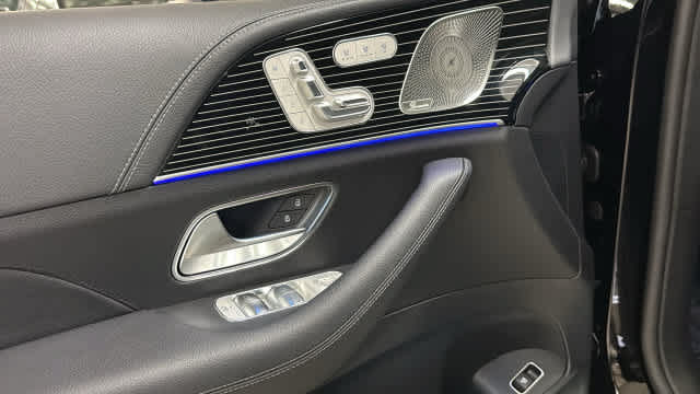 New 2026 Mercedes-Benz GLS 580 4MATIC image 15