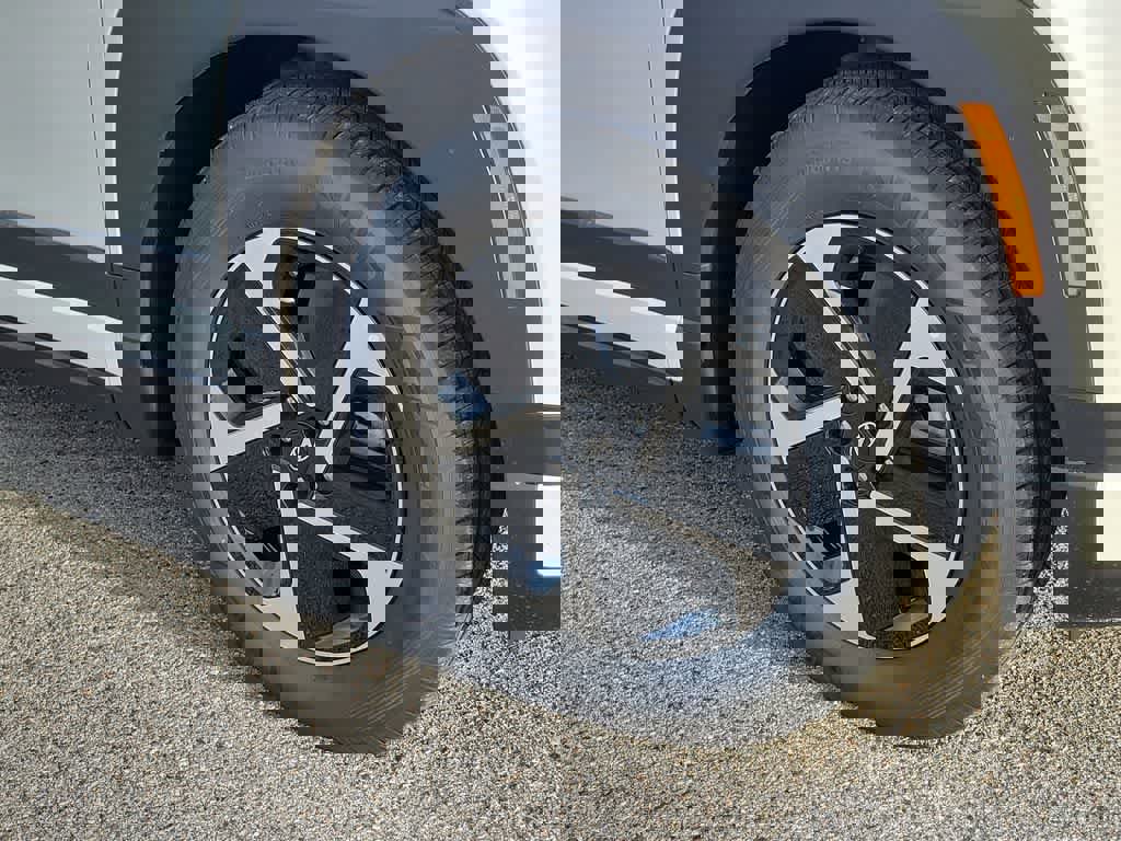 New 2026 Hyundai Ioniq 9 SE image 5