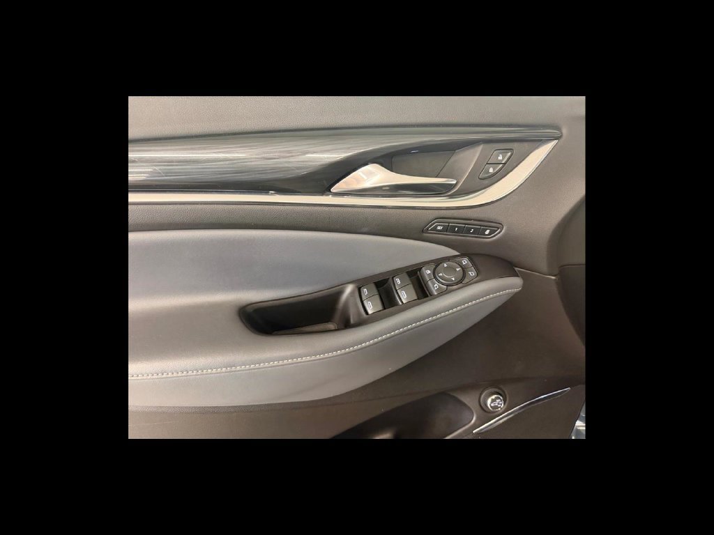 Used 2019 Buick Enclave Premium w/ Experience Buick Package FWD image 12