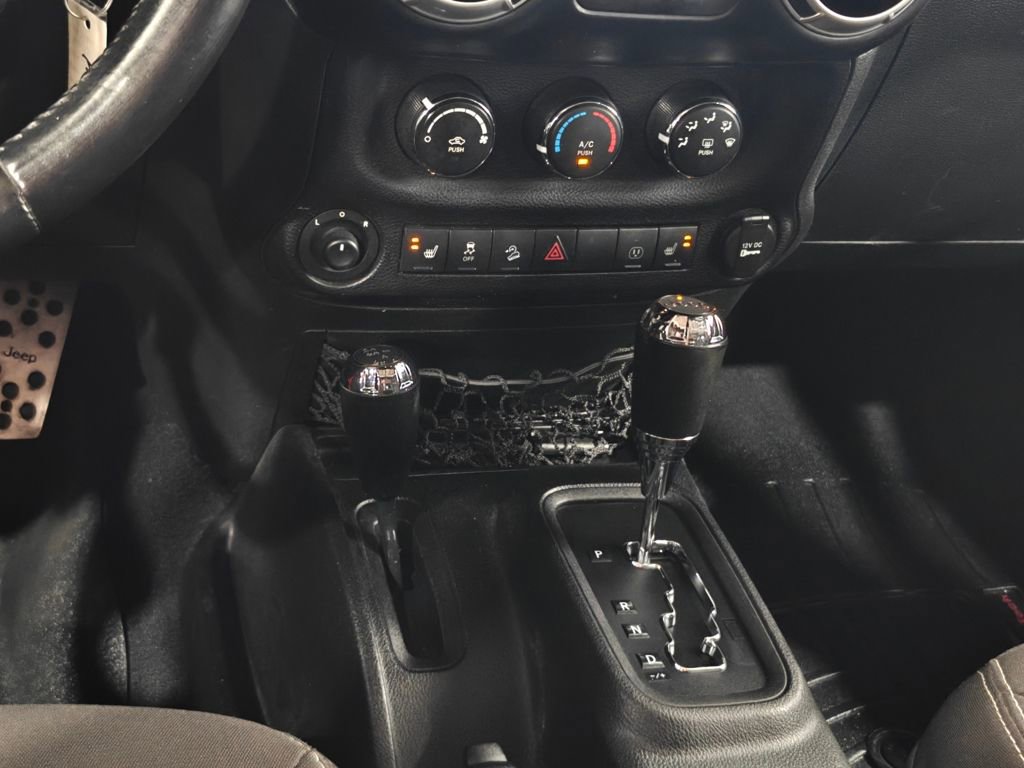 Used 2015 Jeep Wrangler Unlimited Sahara w/ Dual Top Group image 6