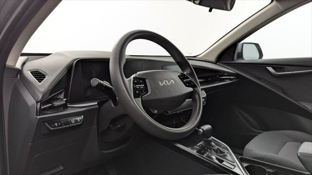 Used 2025 Kia Niro LX FWD image 22