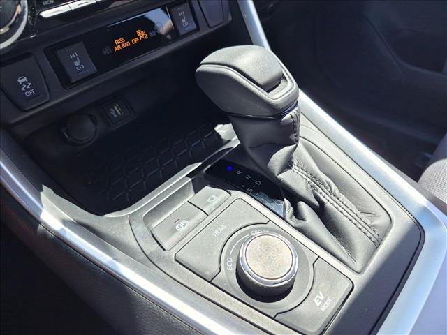 Used 2025 Toyota RAV4 XLE w/ Convenience Package AWD/4WD image 14