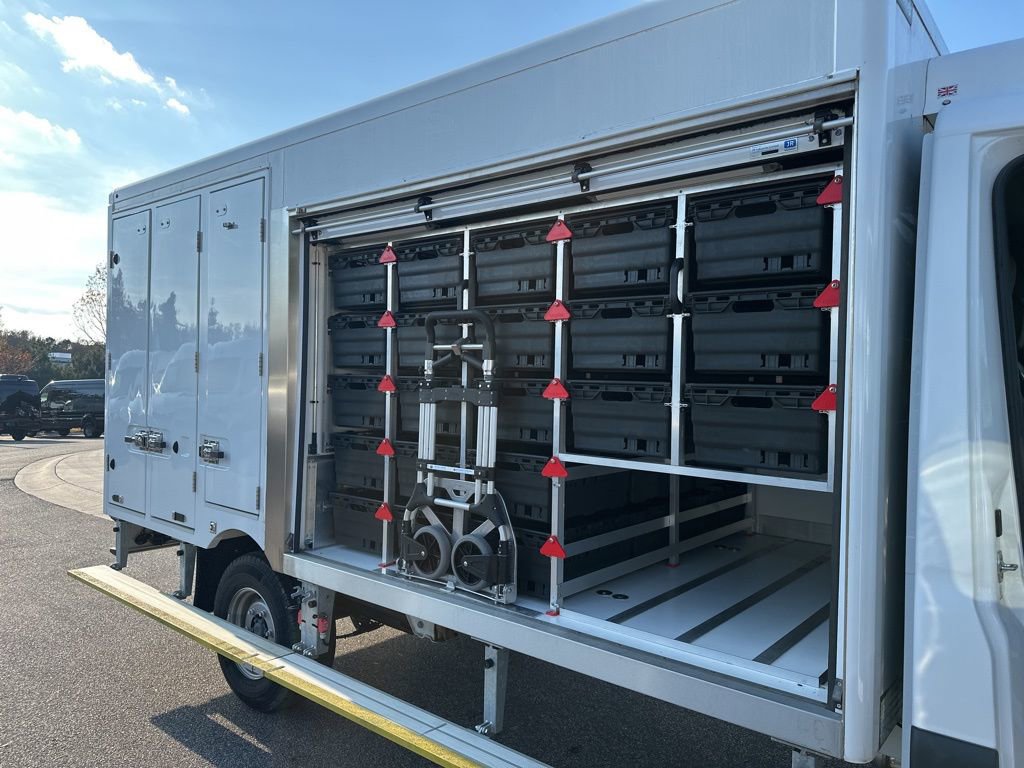 Used 2022 Mercedes-Benz Sprinter 3500 image 11