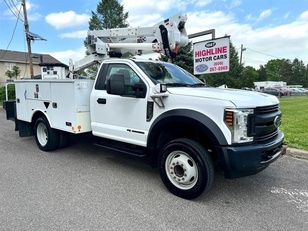 Used 2018 Ford F550 2WD Regular Cab Super Duty w/ Snow Plow Prep Package image 3