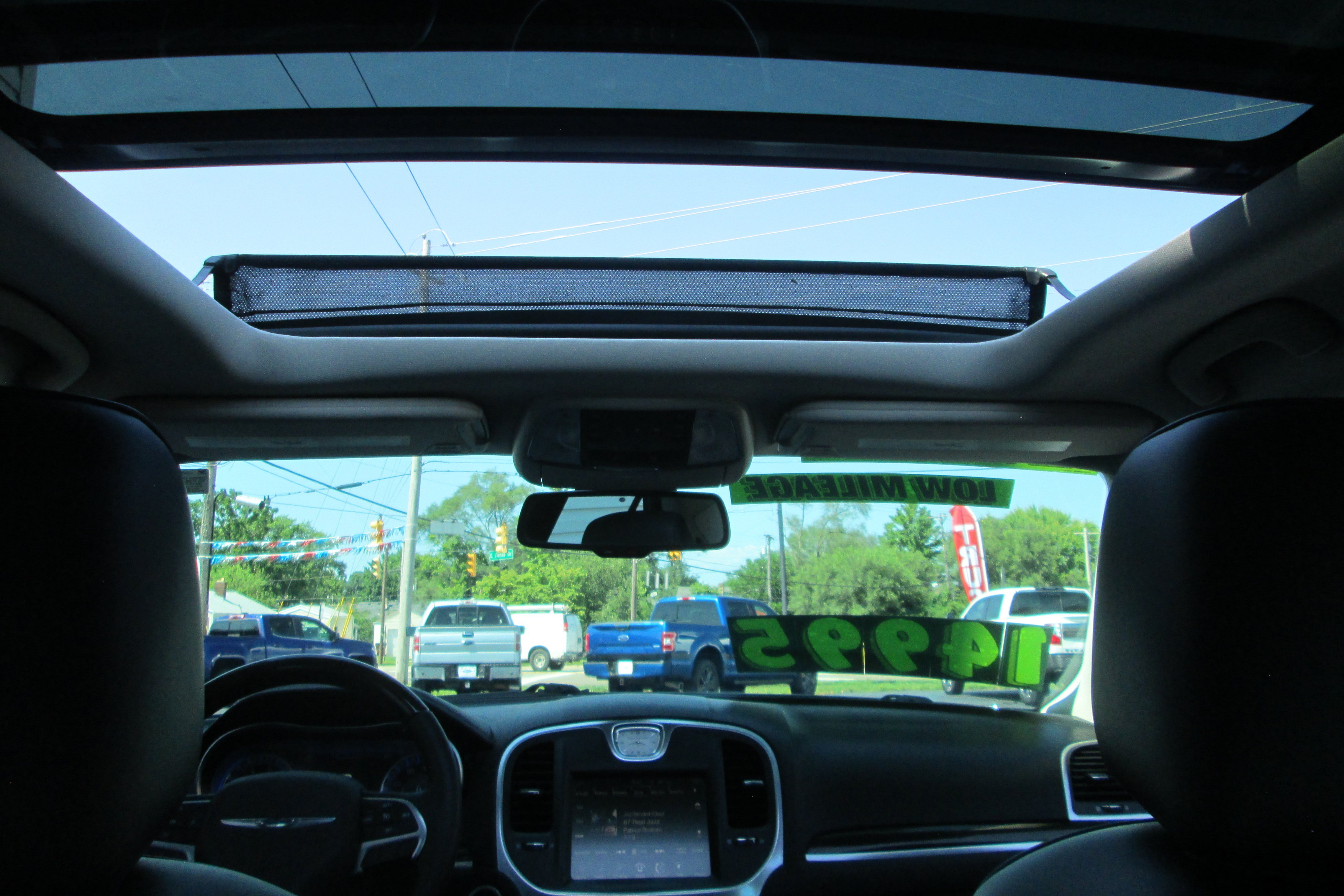 Used 2016 Chrysler 300 C AWD/4WD image 13