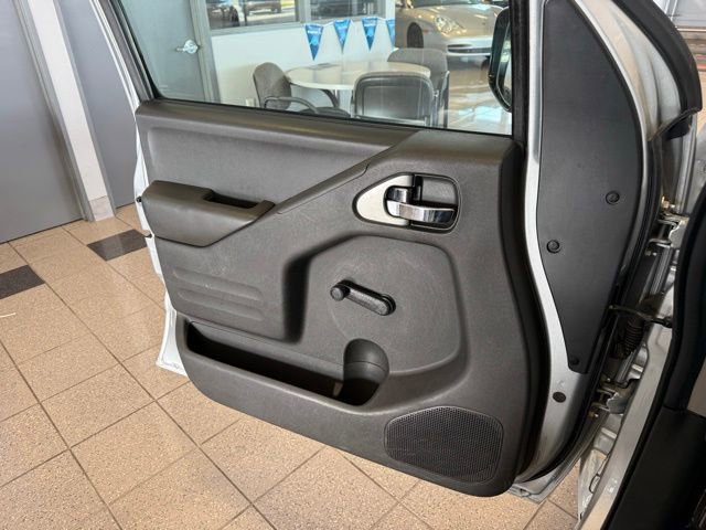 Used 2016 Nissan Frontier S image 19
