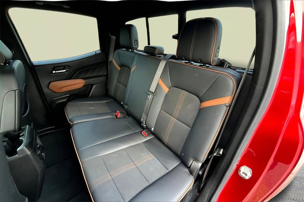 Used 2024 GMC Canyon AT4 w/ LPO, Skid Plate Package image 27