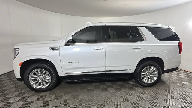 Used 2023 GMC Yukon SLT w/ SLT Luxury Package AWD/4WD image 5
