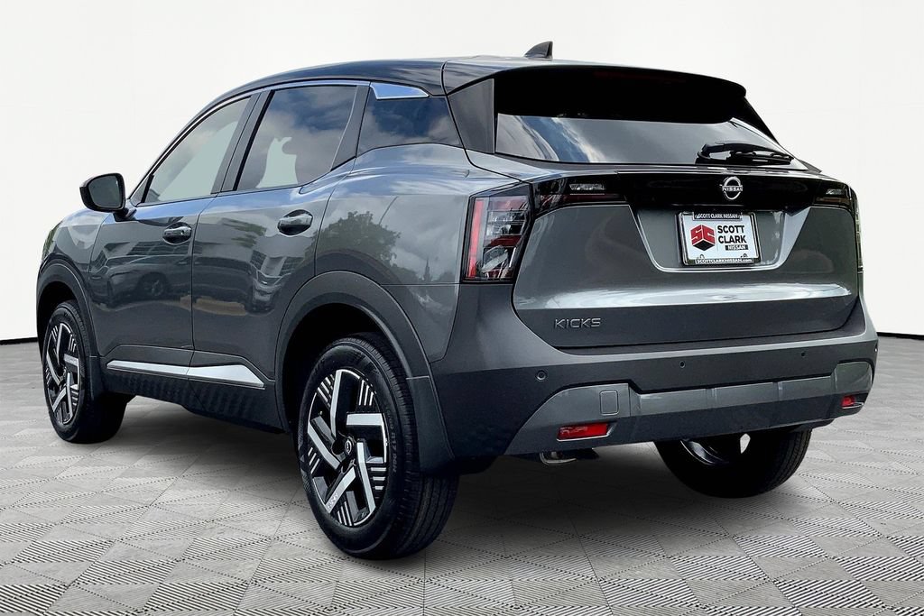 Used 2026 Nissan Kicks SV FWD image 3