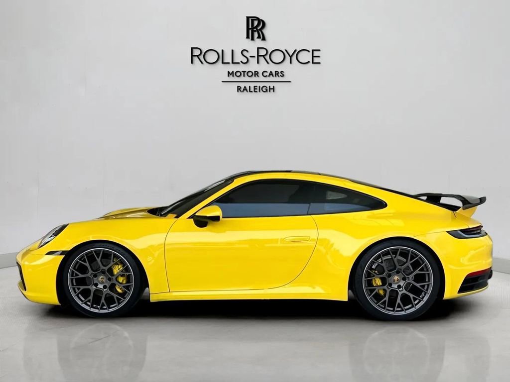 Used 2022 Porsche 911 Carrera RWD image 8