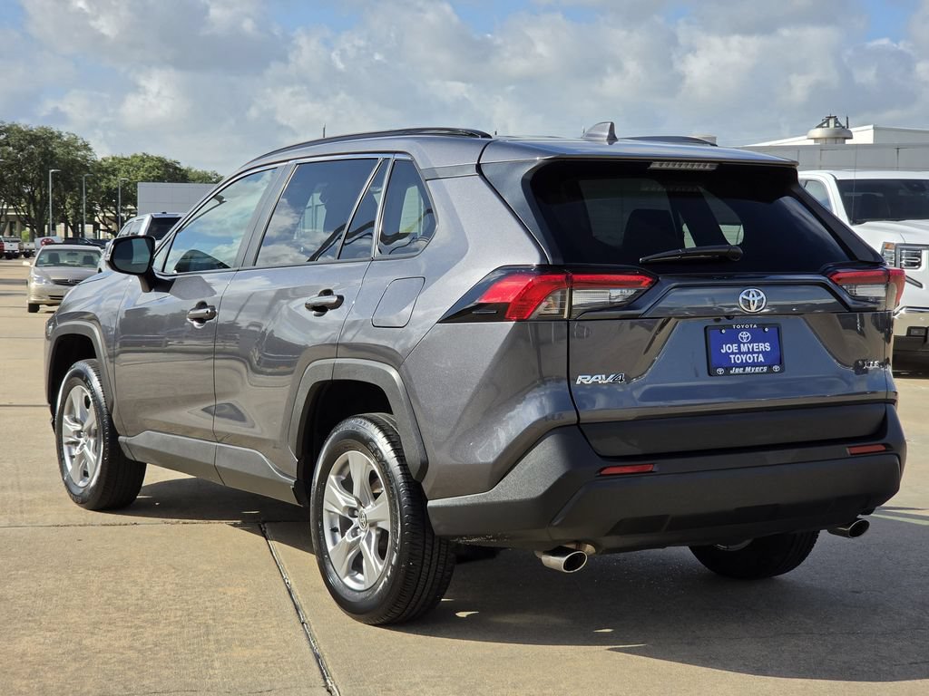 Used 2025 Toyota RAV4 XLE FWD image 7