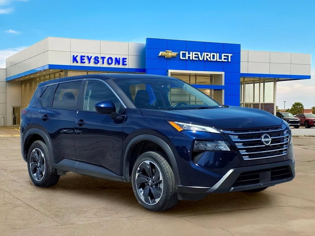 Used 2025 Nissan Rogue SV FWD image 1