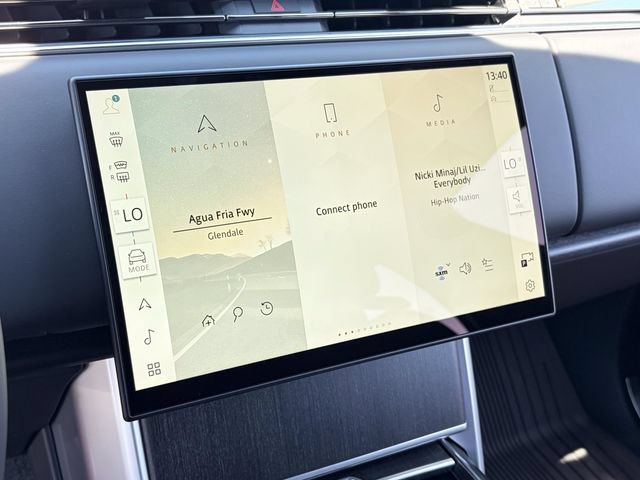 New 2026 Land Rover Range Rover Long Wheelbase SE AWD/4WD image 8