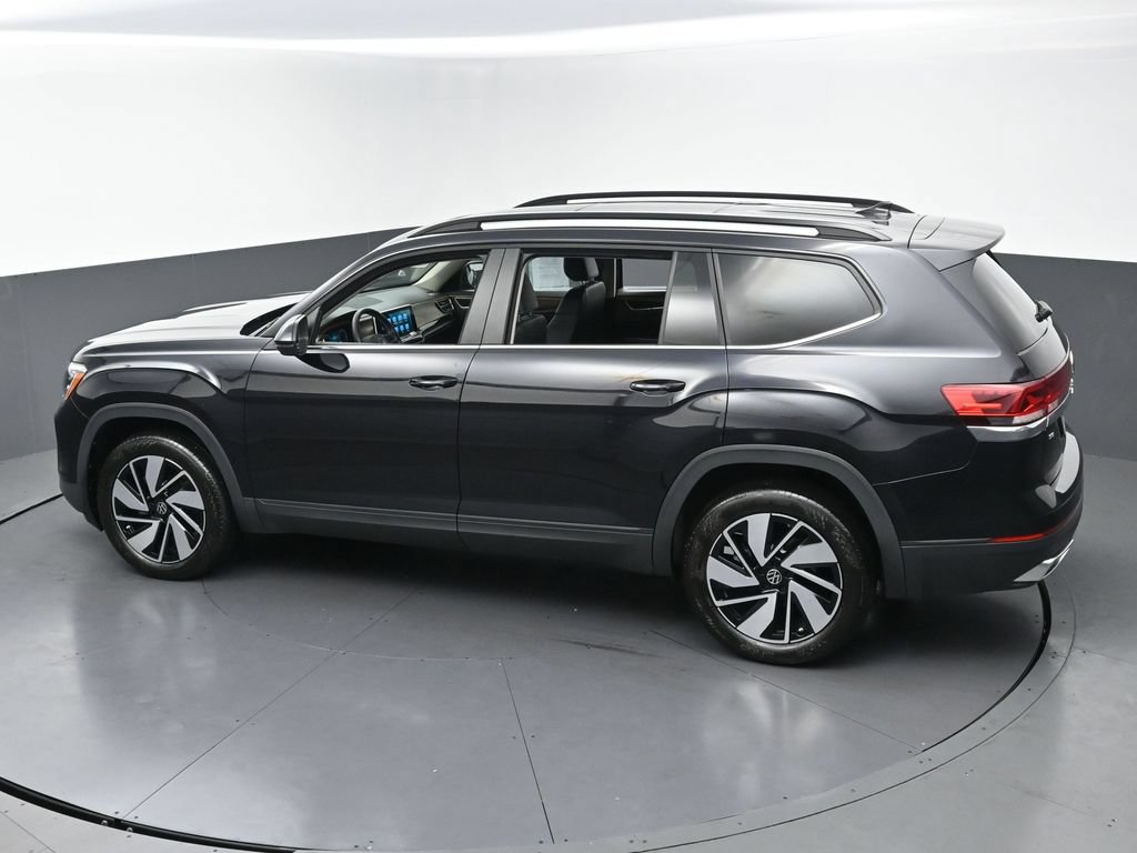 Used 2024 Volkswagen Atlas SE w/ Panoramic Sunroof Package FWD image 46