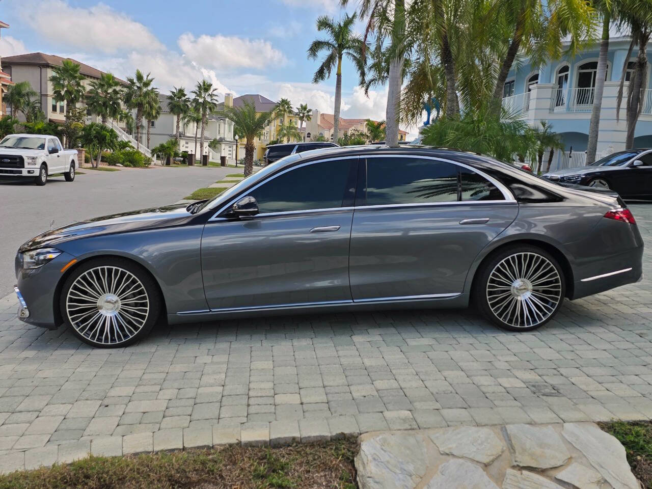 Used 2022 Mercedes-Benz S 580 4MATIC Sedan w/ Rear Seat Package image 33