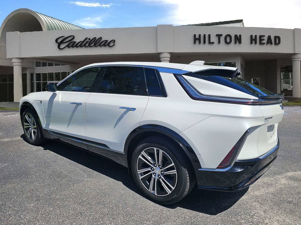 Certified 2024 Cadillac Lyriq Luxury w/ LPO, Floor Liner Package AWD/4WD image 4
