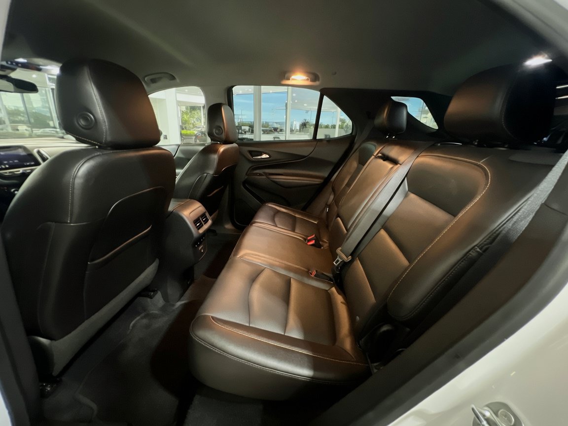 Used 2021 Chevrolet Equinox Premier AWD/4WD image 16