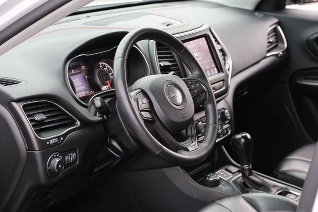 Used 2022 Jeep Cherokee Trailhawk w/ Trailer Tow Group image 12