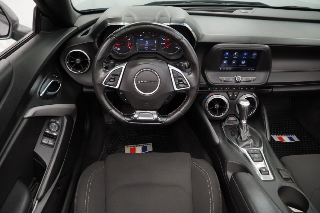 Certified 2020 Chevrolet Camaro LT RWD image 12