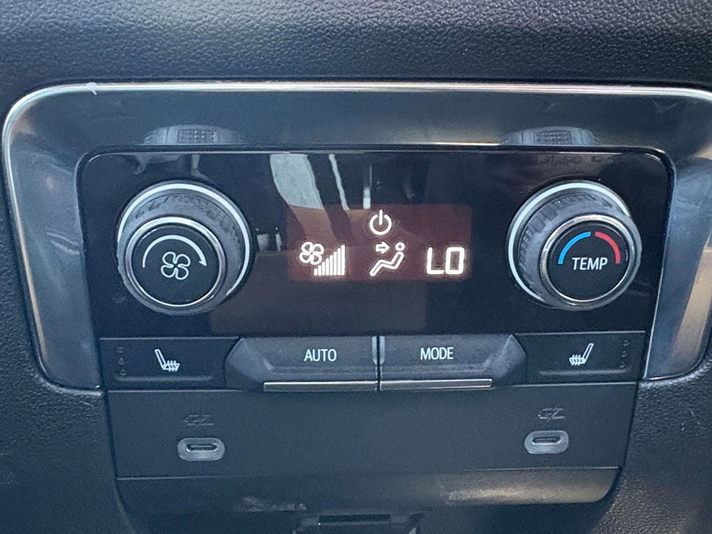 Used 2023 Chevrolet Tahoe Premier RWD image 4