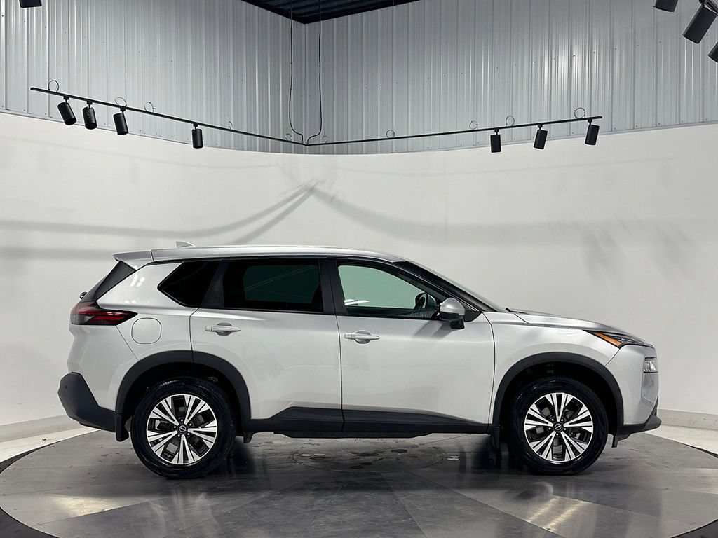 Used 2022 Nissan Rogue SV AWD/4WD image 10