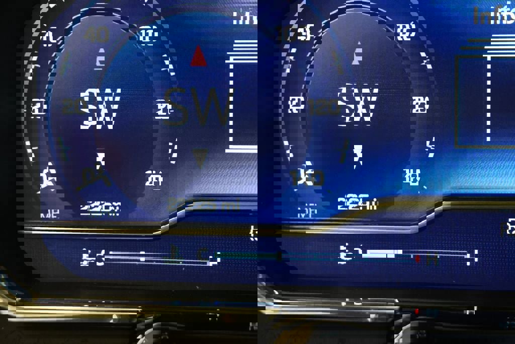 Used 2023 Chevrolet Silverado 1500 LT image 21