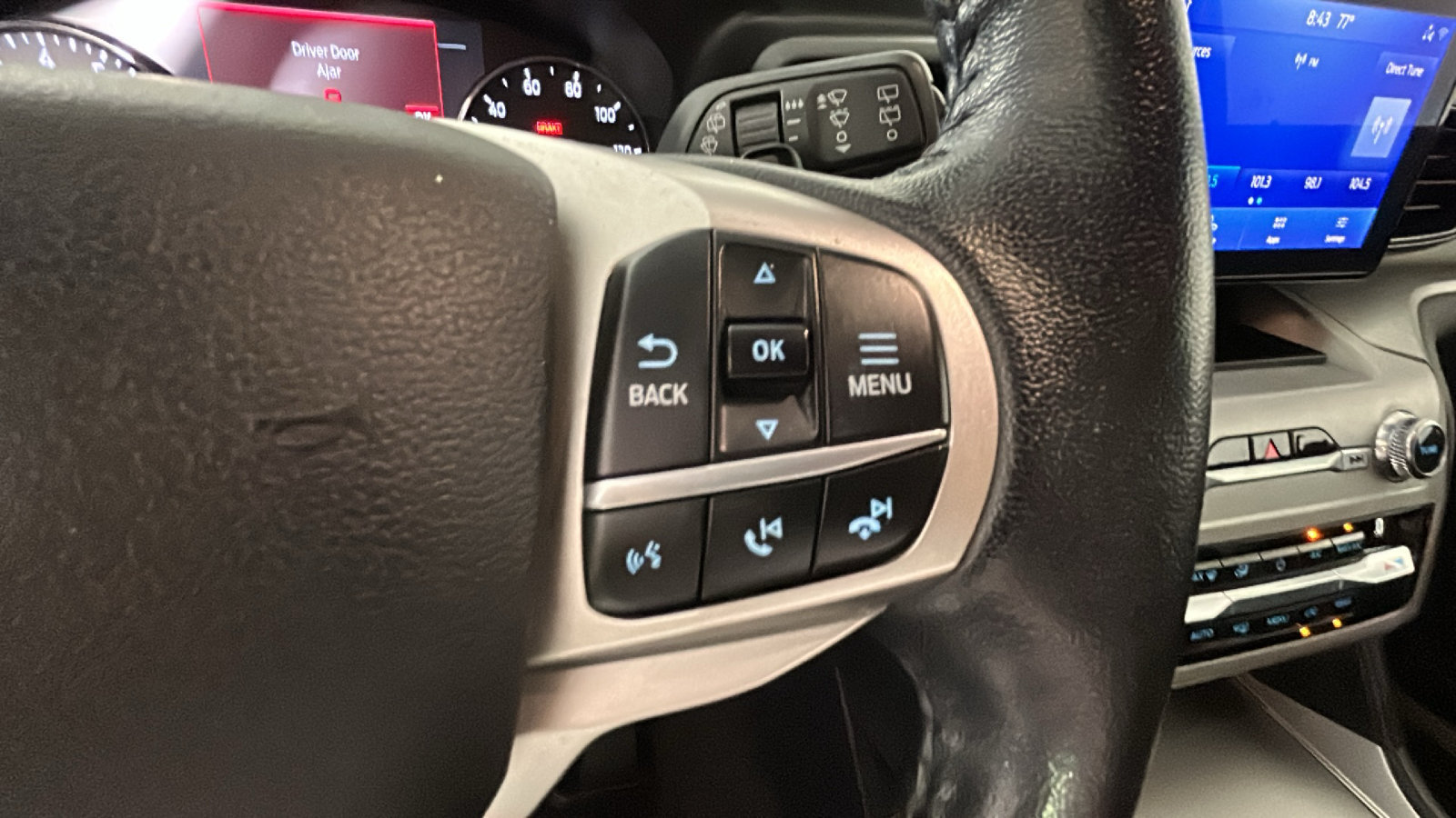 Used 2020 Ford Explorer XLT w/ Comfort Package AWD/4WD image 21