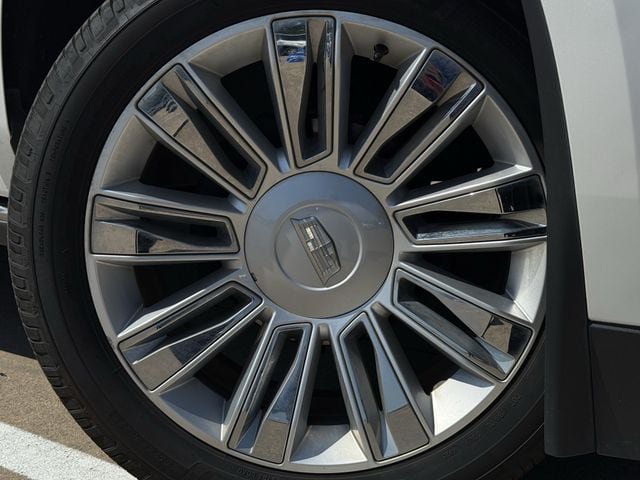 Used 2020 Cadillac Escalade Platinum RWD image 9