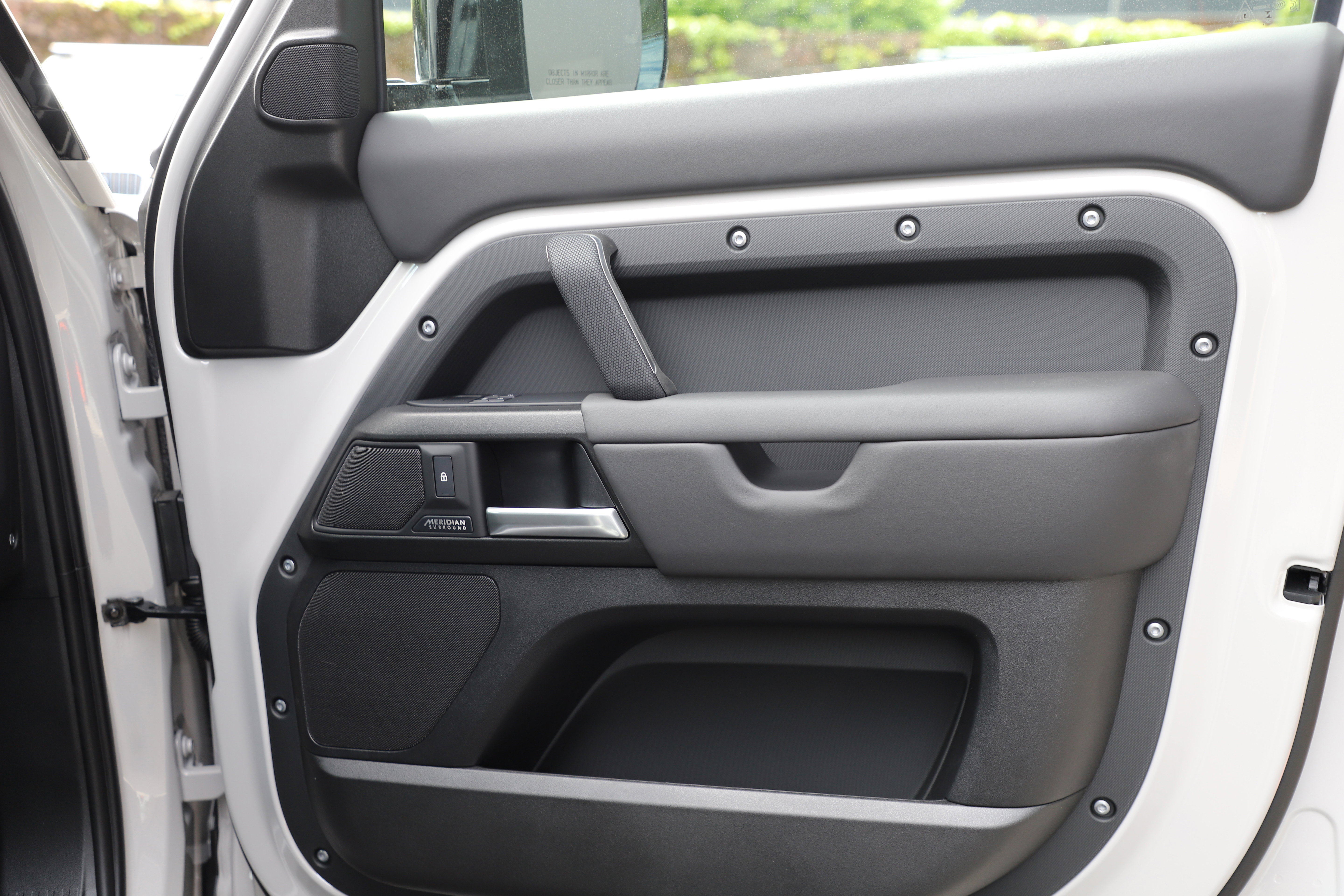 New 2026 Land Rover Defender 110 X AWD/4WD image 9