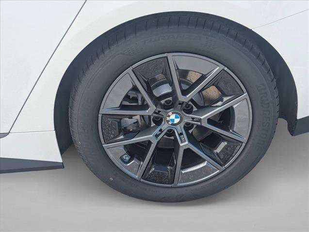 New 2026 BMW i4 xDrive40i image 9