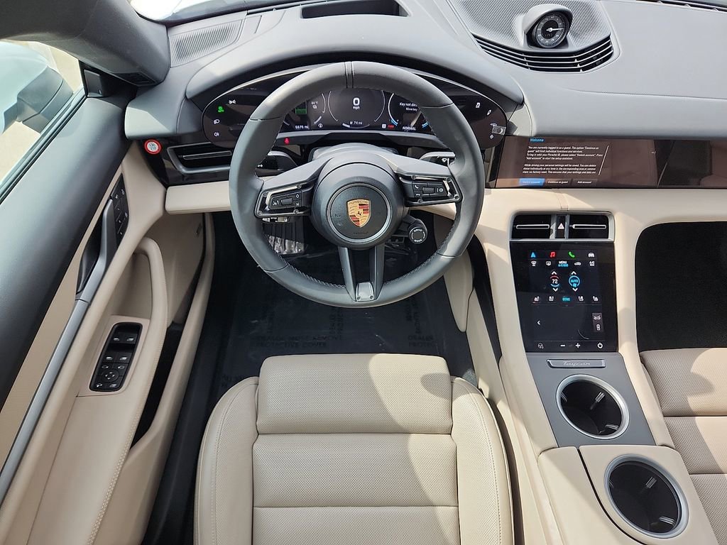 Used 2025 Porsche Taycan image 12