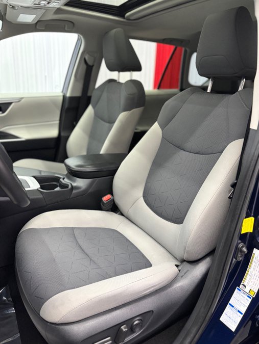 Used 2019 Toyota RAV4 XLE w/ Convenience Package AWD/4WD image 12