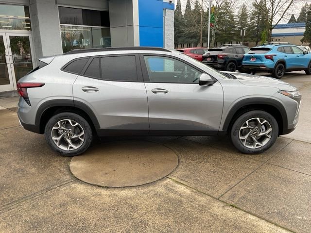 New 2026 Chevrolet Trax LT w/ Driver Confidence Package image 10