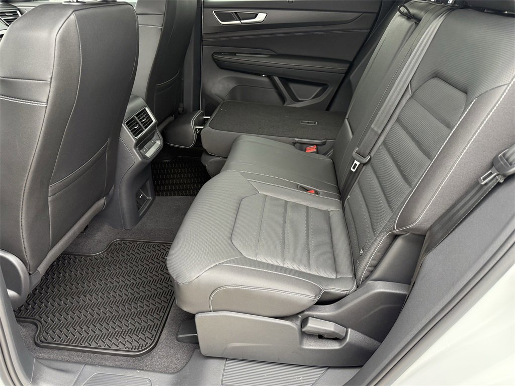 New 2026 Volkswagen Atlas Cross Sport SE image 23