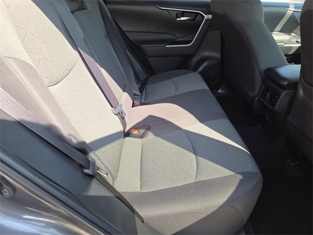 Used 2022 Toyota RAV4 XLE image 15